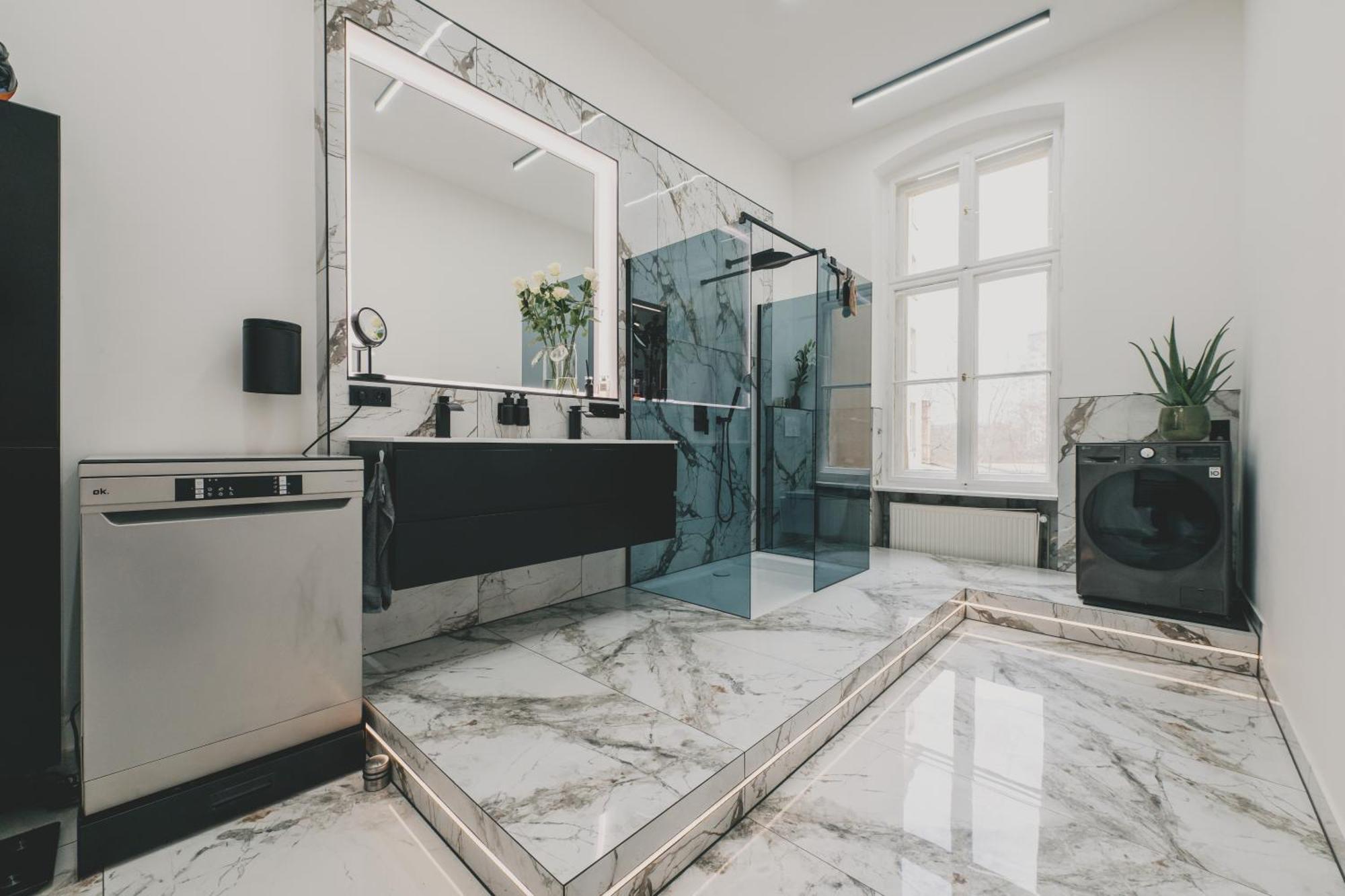 Altbau-loft Fuer 12 Personen Am Alexanderplatz * Berlijn